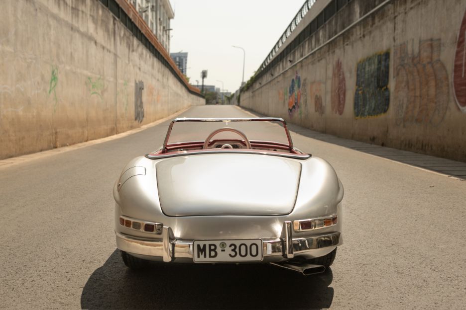 300 Silver Arrow - Image 4