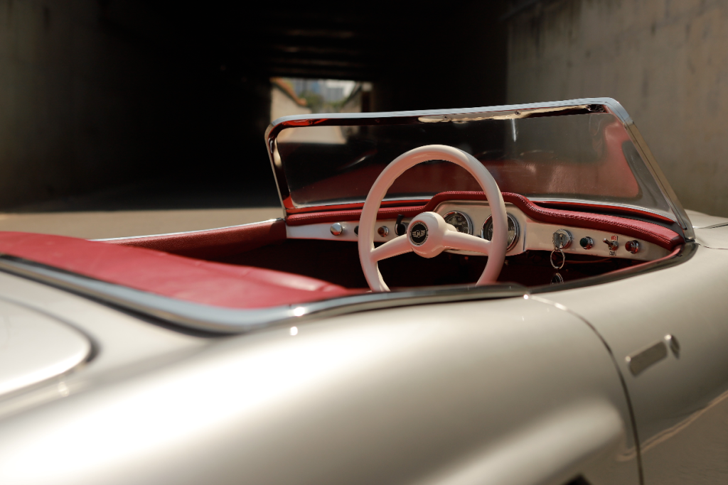 300 Silver Arrow - Image 6